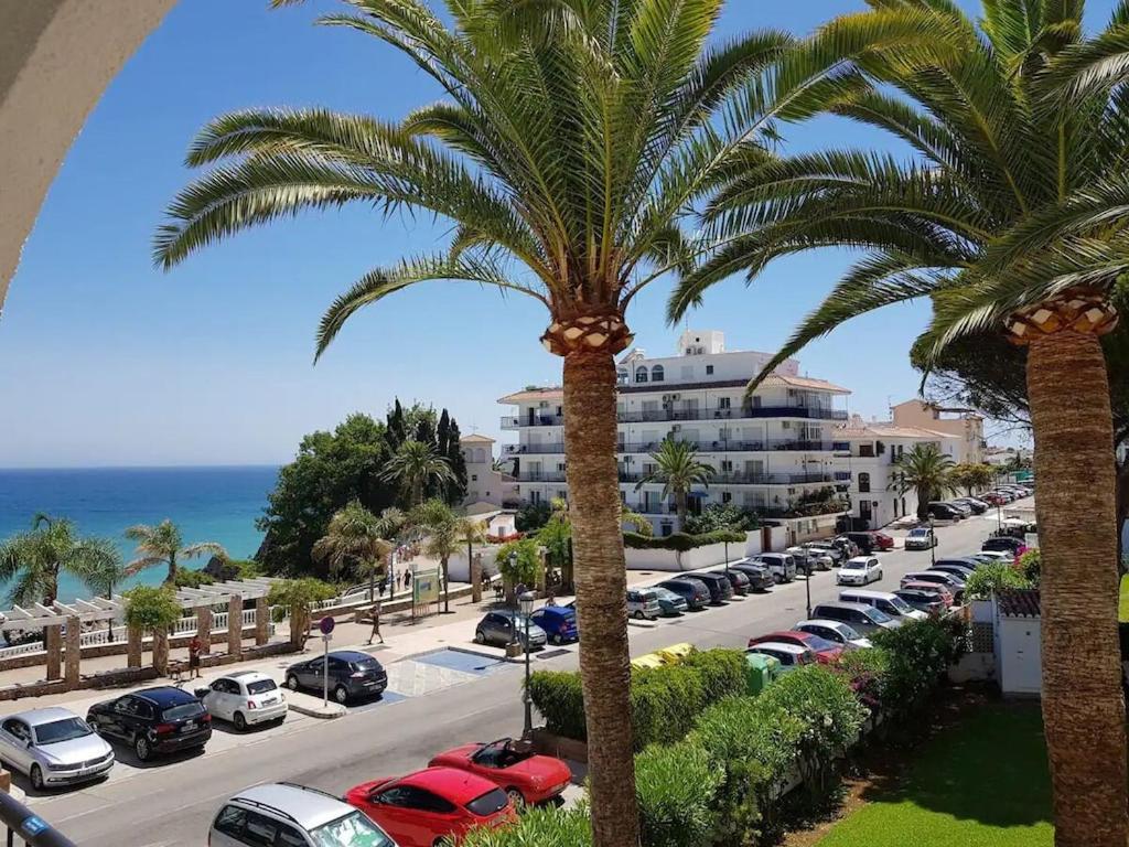 Edificio Verdemar - Stunning 1 Bed Apartment With Pool & Sea Views เนร์คา ภายนอก รูปภาพ