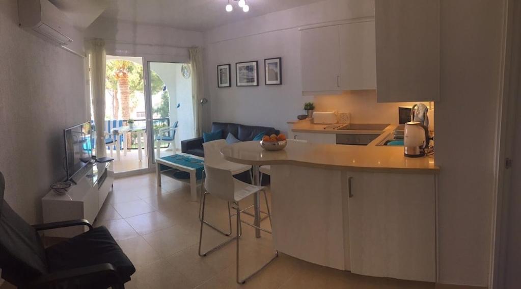 Edificio Verdemar - Stunning 1 Bed Apartment With Pool & Sea Views เนร์คา ภายนอก รูปภาพ